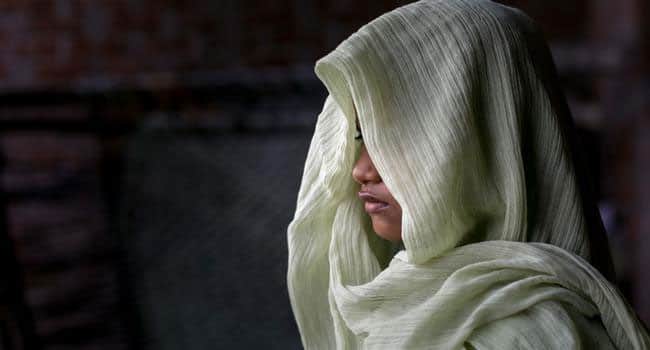 চাচার বিরুদ্ধে কিশোরীর ভয়ঙ্কর অভিযোগ!