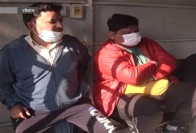 চট্টগ্রামে স্টেডিয়ামে খেলা চলাকালীন ৪ বিদেশি জুয়াড়ি গ্রেফতার