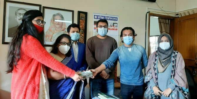 কুবি’র শিক্ষার্থী অন্তরের চিকিৎসায় ২ লাখ ৬৭ হাজার টাকা হস্তান্তর