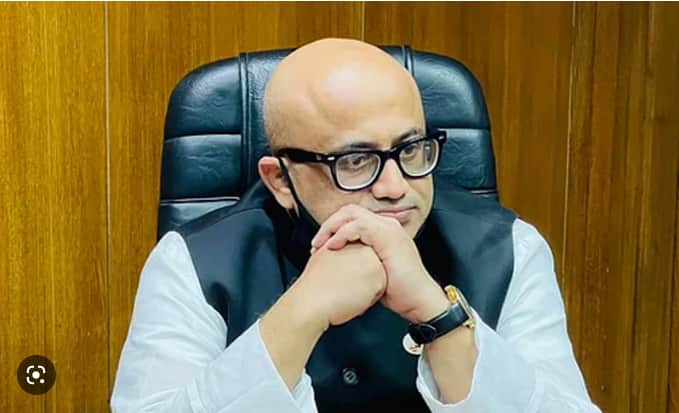 পদ ফিরে পেতে প্রধানমন্ত্রীর কাছে ক্ষমা চাইলেন ডা.মুরাদ