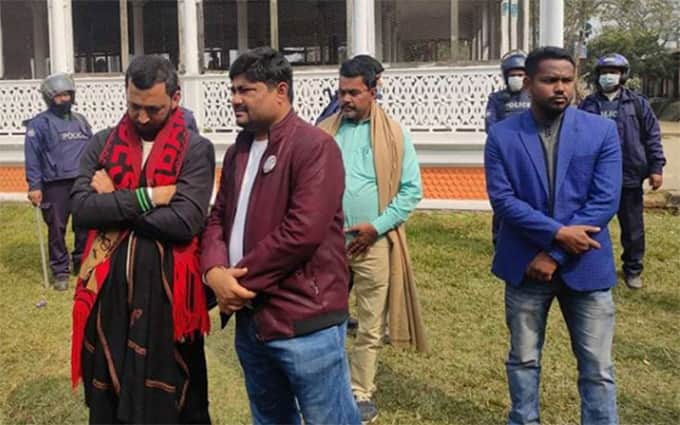 গৌরীপুরে ব্যালট ছিনতাইয়ের অভিযোগে ৩ চেয়ারম্যানসহ আটক ৪