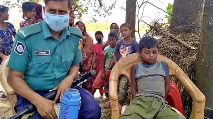 মর্মান্তিক ঘটনা: ৭ বছরের শিশুর কোপে মা নিহত