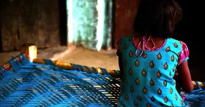 বিয়ের ৪৫ দিনেই সন্তান প্রসব করল তরুণী