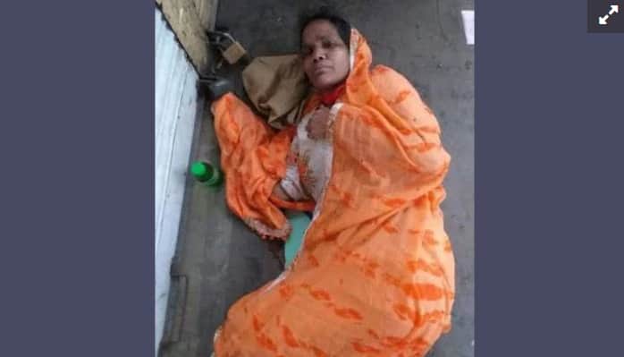 ভাড়ার জন্য বৃদ্ধাকে বাসা থেকে বের করে দিলেন বাড়িওয়ালা