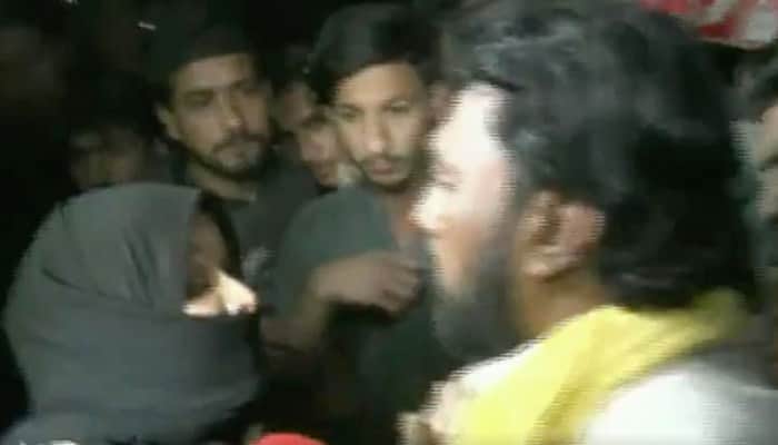 বিয়ে পাগল স্বামীকে স্ত্রীর বেধড়ক পিটুনি (ভিডিও)