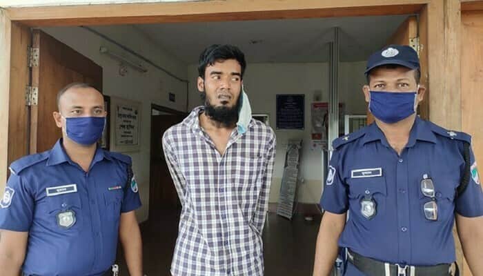পুলিশ পরিচয়ে ছিনতাই করতে গিয়ে যুবক ধরা