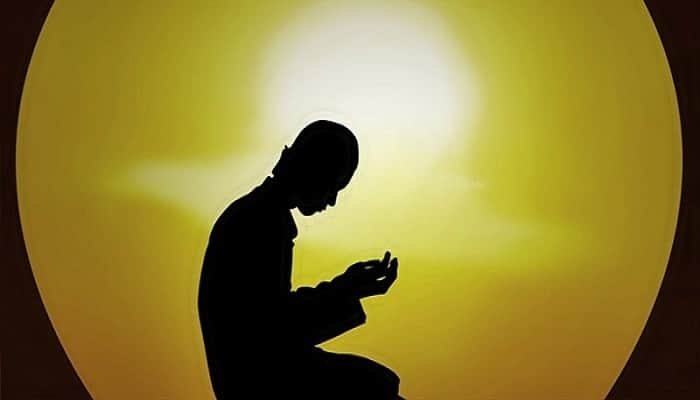 জিলহজ মাসের যে একদিনের ইবাদতে ২ বছরের গুনাহ মাফ