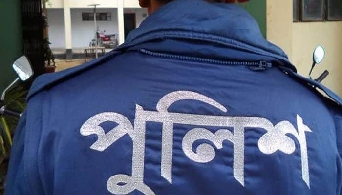 আমগাছে পুলিশ সদস্যের ঝুলন্ত মরদেহ