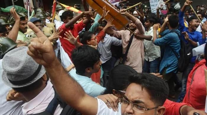 পশ্চিমবঙ্গে ভোটকেন্দ্রের বাইরে বিজেপি-তৃণমূল সংঘর্ষ, নিহত ৫