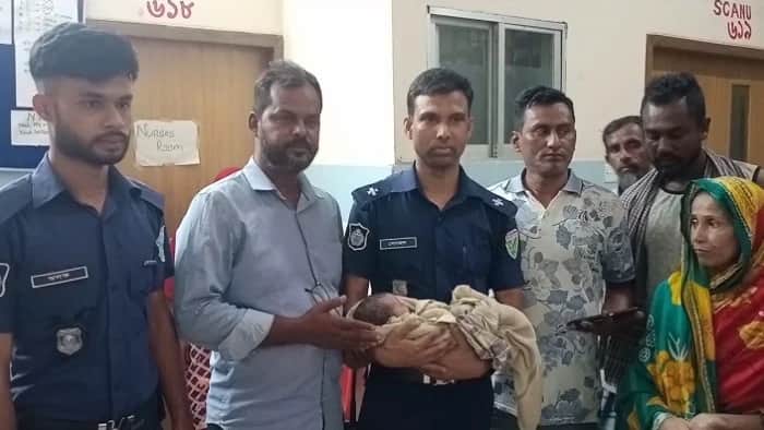 উদ্ধার করা নবজাতক