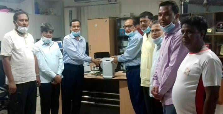 বঙ্গবন্ধুু কৃৃষি বিশ্ববিদ্যালয় স্বাস্থ্য বিভাগকে দিল পিসিআর মেশিন