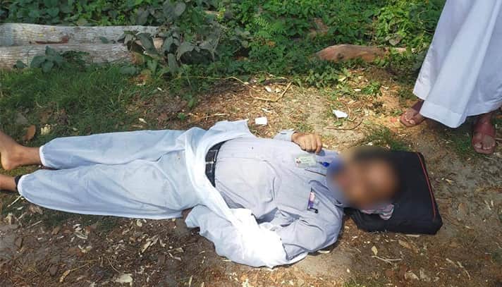 বরিশালে পিপিই পরা মেডিকেল রিপ্রেজেন্টেটিভের মৃত্যু