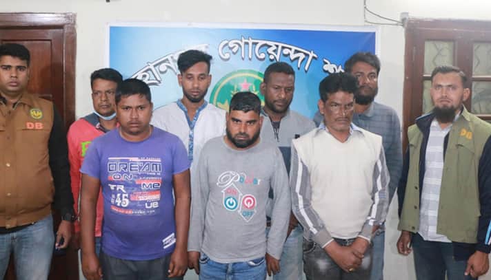 মরদেহ জিম্মি করে অর্থ আদায় করতেন তারা