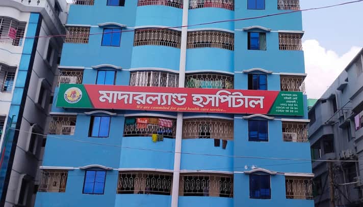 চিকিৎসার অভাবে মৃত্যুর অভিযোগ, পালালো হাসপাতালের কর্মচারীরা