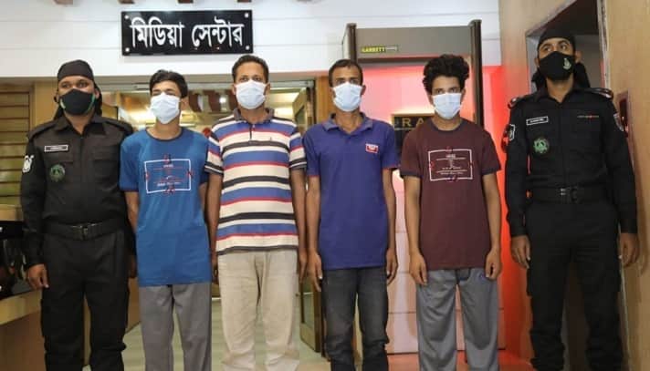 মন্দিরে হামলা ও পূজার সামগ্রী লুট করে ওরা ৪ জন