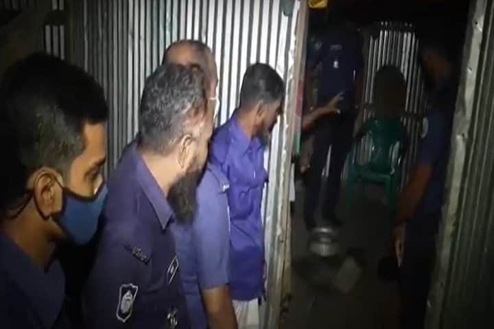 স্বামীর হাত-পা কেটে রান্না করার পাতিলে রাখলেন দ্বিতীয় স্ত্রী