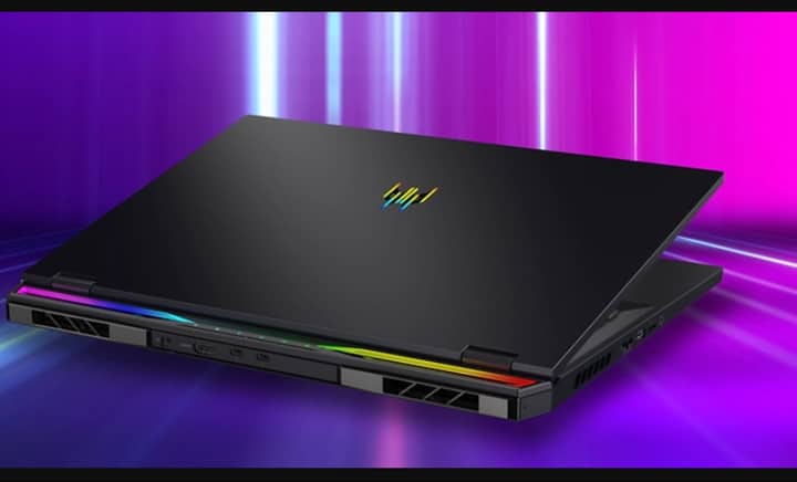Acer Predator Helios 18 AI Tops