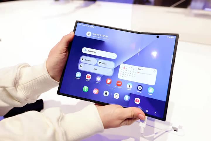 Samsung Galaxy Z Fold 8