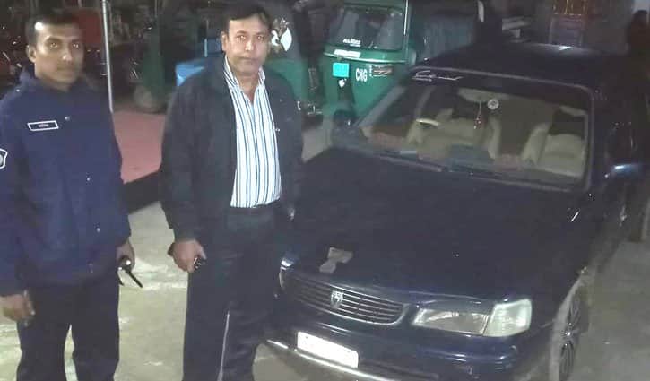 বিলাসবহুল গাড়ি নিয়ে ডাকাতি