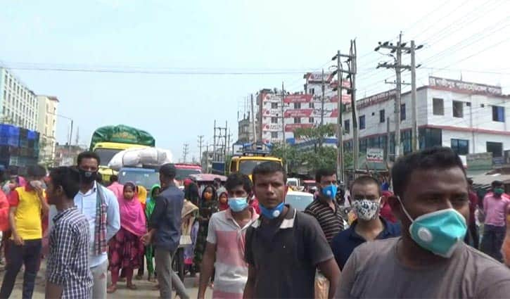 গাজীপুরে বেতনের দাবিতে লগডাউন উপেক্ষা আবারও শ্রমিকরা মহাসড়কে