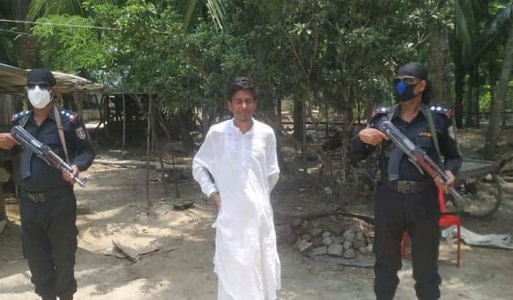 এবার গুপ্তধনের লোভ দেখিয়ে বিয়ে করার চেষ্টা