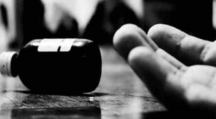 কথা ছিল একসঙ্গে বিষপানে মরবে, আগে পান করে প্রেমিকার মৃত্যু!
