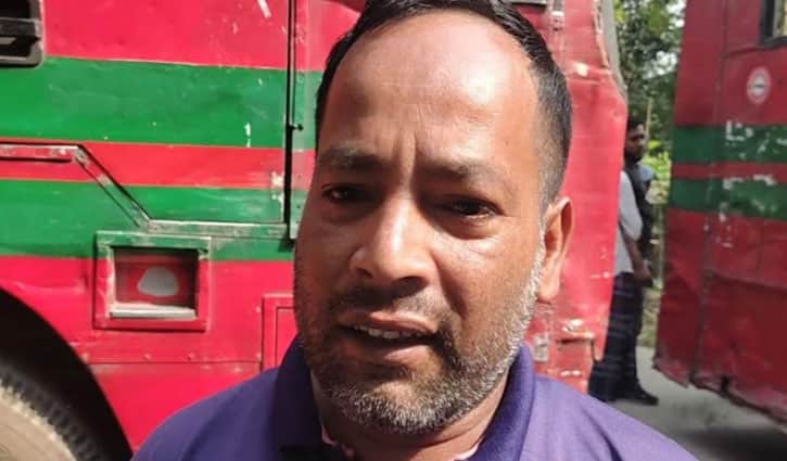 ‘আমরা কয়েকজন মিলে পোড়া মরদেহ নিচে নামাই’