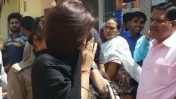 স্ত্রীর সঙ্গে ১৪ পুরুষের শারীরিক সম্পর্ক, স্বামীর ক্ষতিপূরণ দাবি ১০০ কোটি