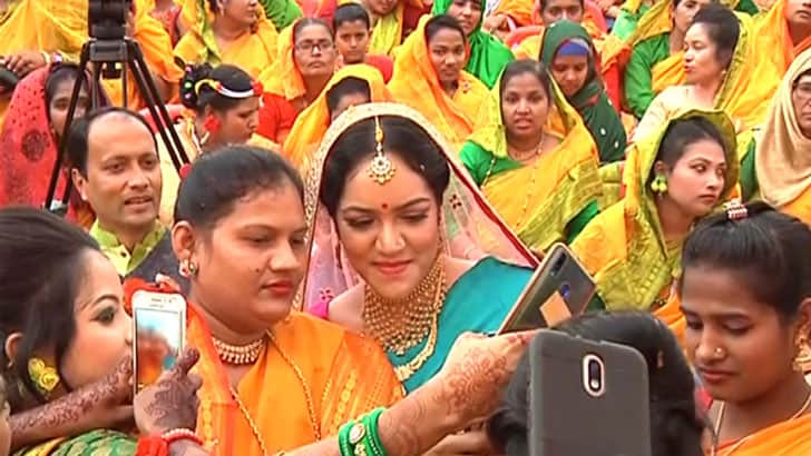 দেড় হাজার শ্রমিক নিয়ে ব্যবসায়ী কন্যার গায়েহলুদ