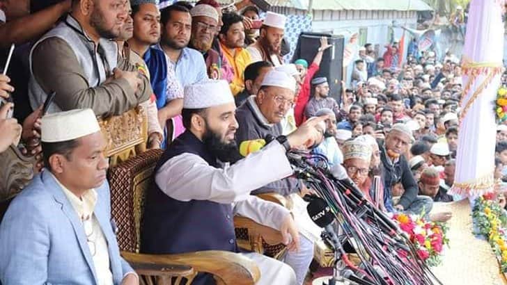 কুমিল্লায় আজহারীর মাহফিলে ধর্মপ্রাণ মুসল্লির ঢল