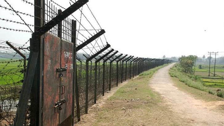গোমস্তাপুর সীমান্ত দিয়ে ৭ বাংলাদেশিকে বিএসএফের পুশইন