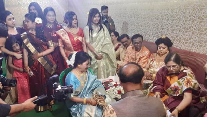 ফের বিয়ে হলো ৬ ভাই-বোনের, বাসর সাজালো নাতি-নাতনিরা