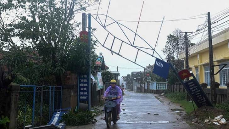 ভিয়েতনামে টাইফুন মোলাভের আঘাতে নিহত ২৫