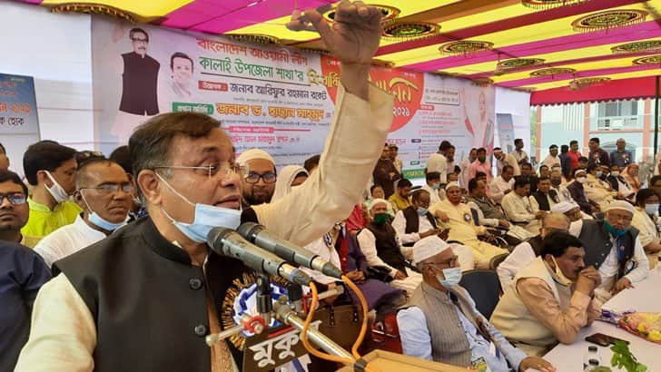 দেশের উন্নয়নের জন্য ভিক্ষুকরা আর চাল নেয় না: তথ্যমন্ত্রী