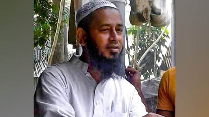 জানাজার পর জানা গেল ইমাম করোনায় আক্রান্ত
