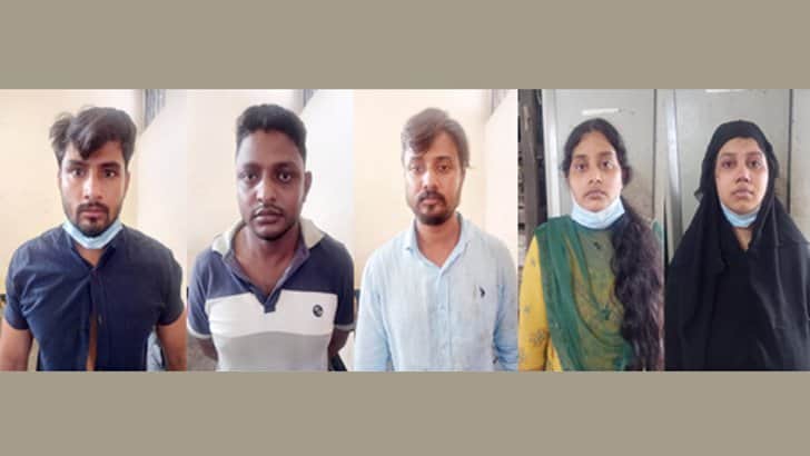 দুই নারীসহ ৫ ভুয়া ডিবি পুলিশকে গণপিটুনি
