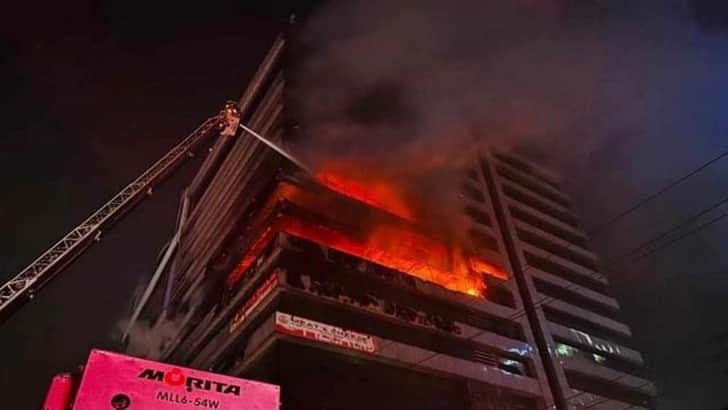 উত্তরায় সাইদ গ্রান্ড সেন্টারের আগুন নিয়ন্ত্রণে