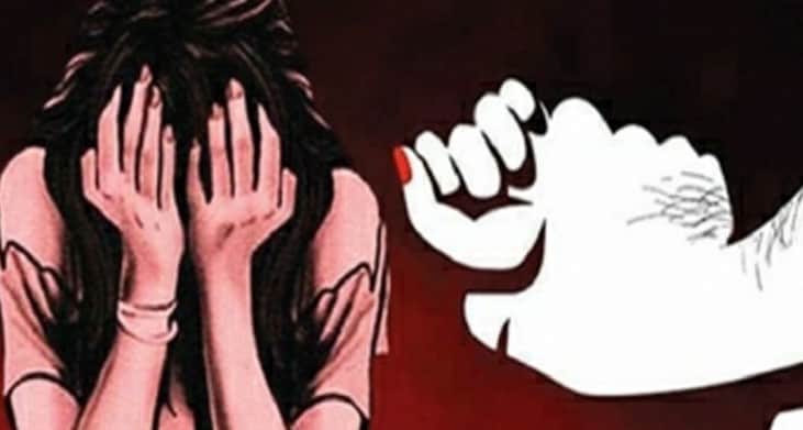 বক্সে লুকিয়েও রক্ষা পেল না ধর্ষক