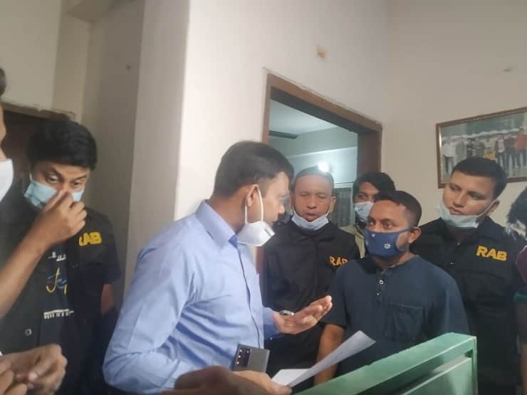 মৃত ডাক্তারের স্বাক্ষরে হতো হরমোন টেস্টের রিপোর্ট