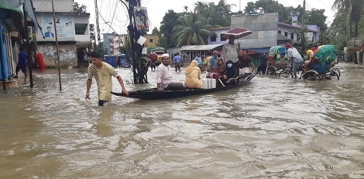 সুনামগঞ্জে তৃতীয় দফা বন্যায় সড়ক যোগাযোগ বন্ধ, বিপাকে বানভাসি মানুষ