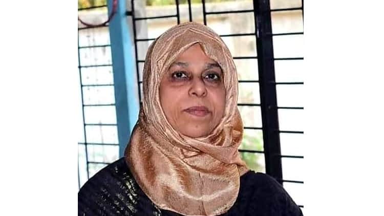 করোনা উপসর্গ নিয়ে মারা গেলেন সাবেক সাংসদ পুতুল