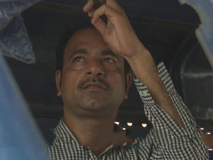 যুবলীগ নেতা বললেন- ‘ইতারে মারি ফেলা’, এরপর কোপানো শুরু