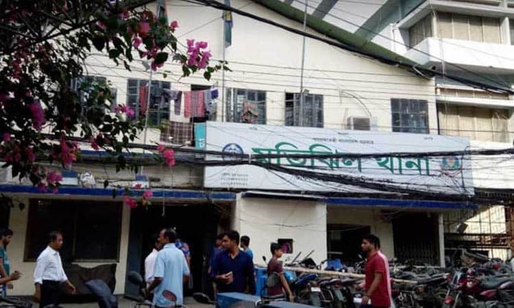 এসএসসি পাস করে মাস্টার্সের জাল সনদে ব্যাংকে চাকরি