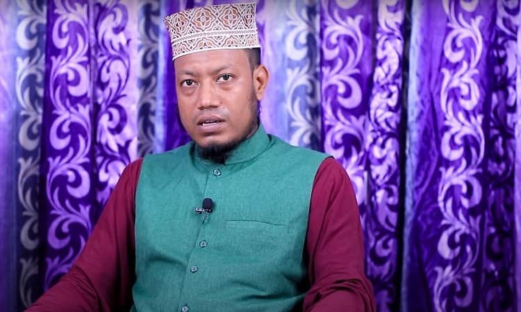 আলোচিত এই ইসলামি বক্তাকে খুঁজছে পুলিশ
