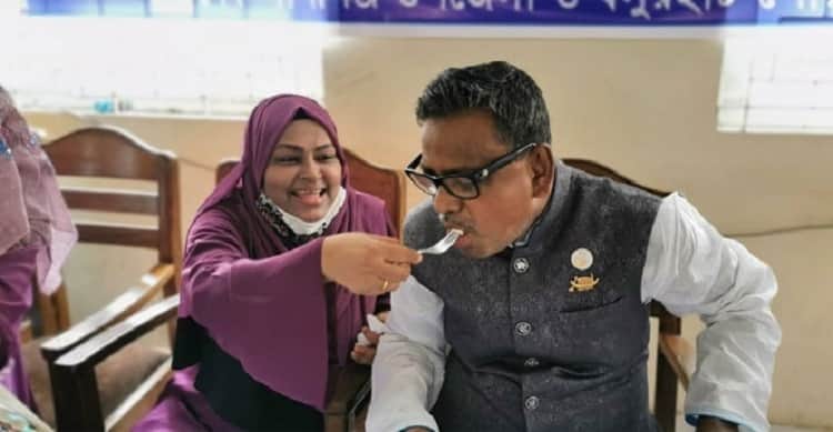 স্ত্রীকে দায়িত্ব দিয়ে বিদেশ যাচ্ছেন কাদের মির্জা