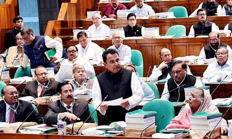সংসদে অর্থ পাচারকারীদের নাম চাইলেন মন্ত্রী