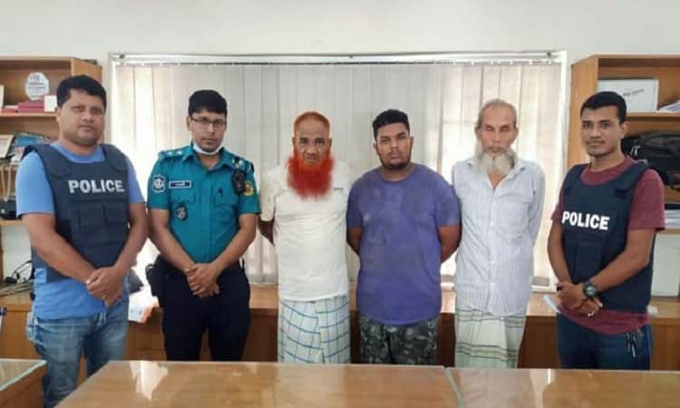 ২৮ লাখ টাকা হাতিয়ে নেওয়া জিনের বাদশা গ্রেফতার