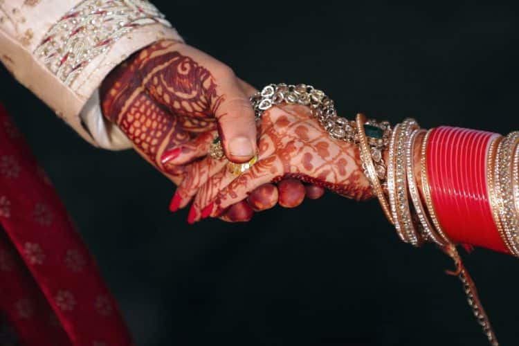 বিয়ে ভাঙলেন কনে