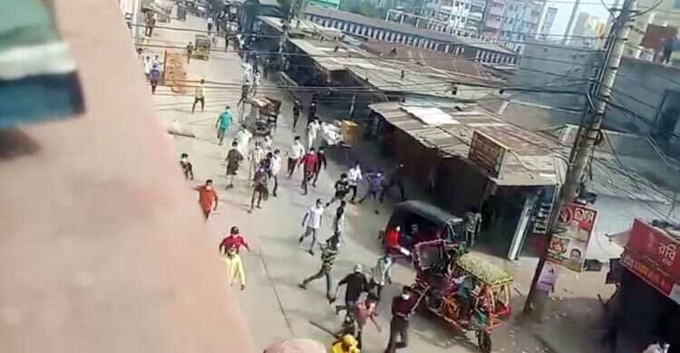 টঙ্গীতে ঝুট ব্যবসার নিয়ন্ত্রনে বিএনপি-যুবদল ধাওয়া পাল্টা ধাওয়া