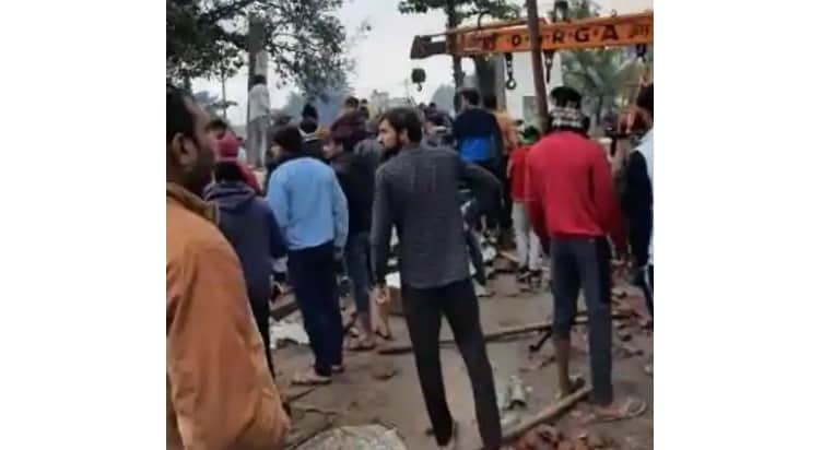 শেষকৃত্যে যোগ দিতে শ্মশানে এসে প্রাণ গেল ১৯ জনের